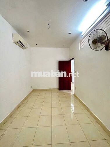 Nhà trệt 2 lầu 3PN đường Nguyễn Văn Trỗi chỉ 10 triệu