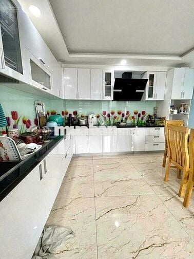 (10 tỷ) 1 CĂN CUỐI-MTKD Nguyễn Thái Bình(Khu sân bay)- 5 tầng ở ngay