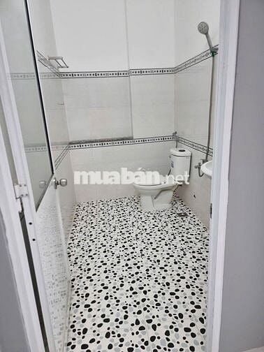 Nhà trệt 2 lầu 3PN hẻm cách đường Trần Hoàng Na 50m chỉ 7,5 triệu