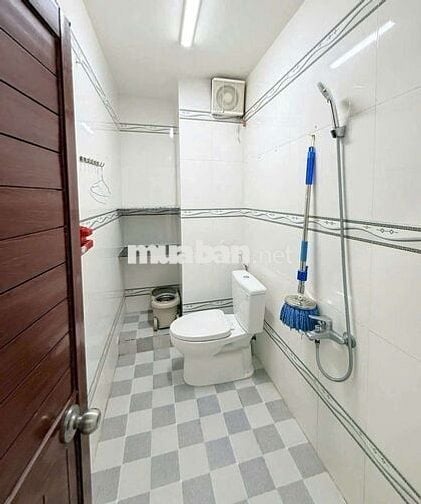 Nhà mới 4pn 3 máy lạnh KDC Đại Học Y Dược