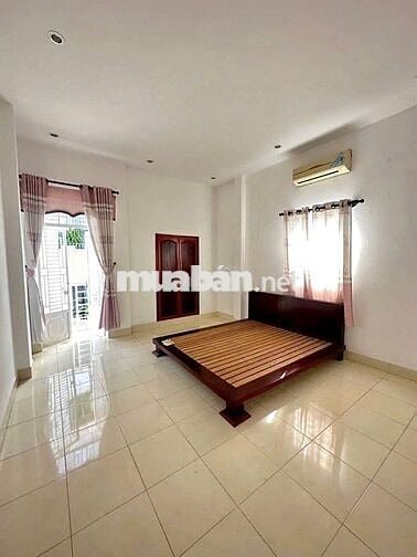 Nhà trệt 2 lầu 3PN đường Nguyễn Văn Trỗi chỉ 10 triệu