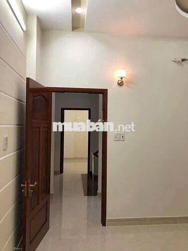 Nhà trệt 2 lầu 3PN hẻm cách đường Trần Hoàng Na 50m chỉ 7,5 triệu