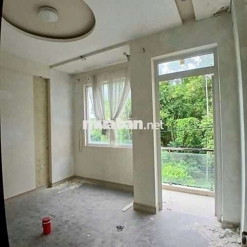 Nhà trệt 2 lầu 3PN hẻm cách đường Trần Hoàng Na 50m chỉ 7,5 triệu