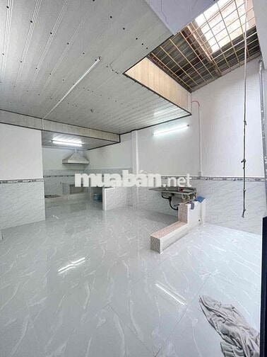 Nhà trệt Lầu mới 3pn Hẻm Trần Bình Trọng