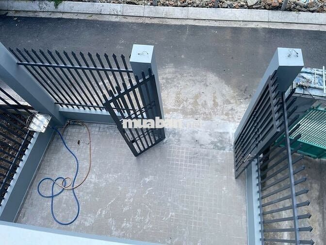 NHÀ Ở NGAY 1T 2LẦU 3PN 4WC,ĐƯỜNG 8, HẺM 652 QL13, HIỆP BÌNH PHƯỚC 13TR