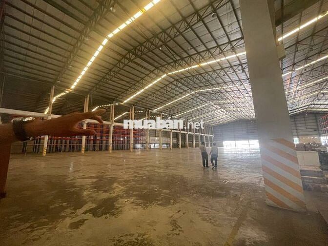 CHO THUÊ KHO 510m2 MẶT TIỀN ĐƯỜNG TÔN ĐẢN, SẴN ĐIỆN NƯỚC, GIÁ 25 TRIỆU