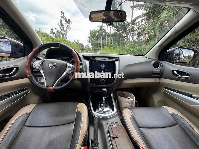 Nissan Navara 2015 NP300 VL 4x4 AT - 130000 km