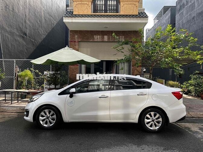 Kia Rio 2015 1.4 MT Sedan - 170000 km