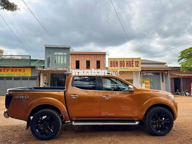 Nissan Navara 2015 NP300 VL 4x4 AT - 130000 km