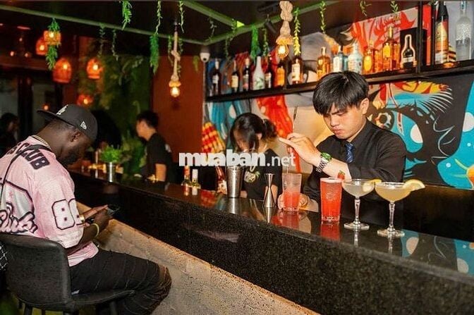 CẦN SANG QUÁN BAR - BÙI VIỆN. QUẬN 1. GIÁ 60TR