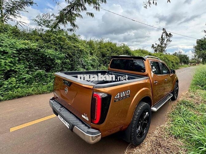 Nissan Navara 2015 NP300 VL 4x4 AT - 130000 km