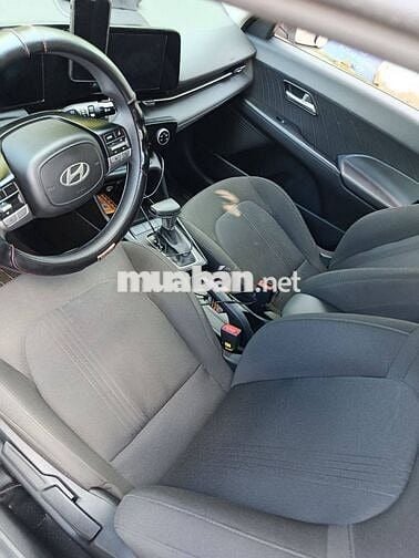 Hyundai Accent 2025 1.5 AT - 14000 km