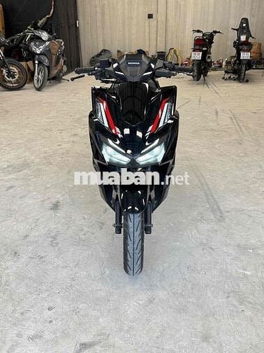 Cần bán Honda Vario 160 – Đăng ký 2023, biển HCM