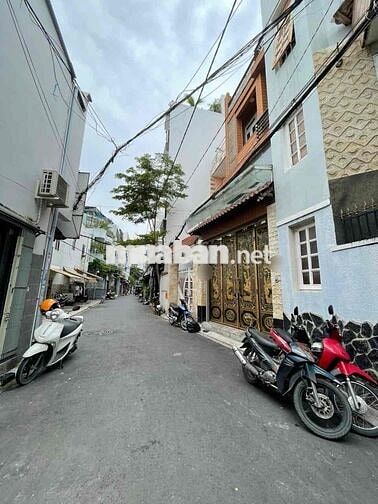 Bán nhà Trịnh Đình Trọng, Hẻm ô tô cách 20m, 52m2, 2 tầng, 5tỷ nhỉnh