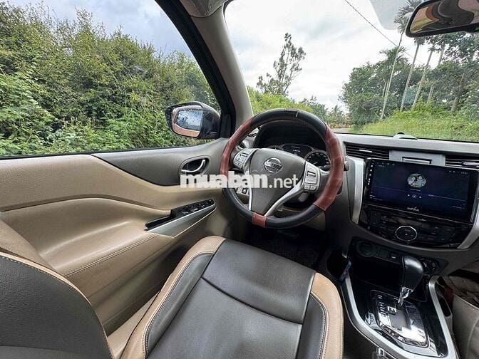 Nissan Navara 2015 NP300 VL 4x4 AT - 130000 km