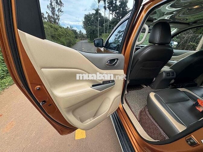 Nissan Navara 2015 NP300 VL 4x4 AT - 130000 km