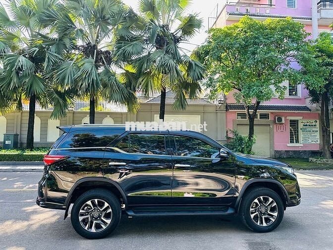 Fortuner Legender 2.4 AT 4x2 2022 - 55000km