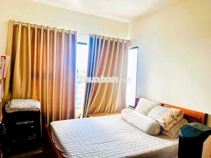 Cho thuê căn hộ 2pn full nội thất tầng cao chung cư Flora Novia