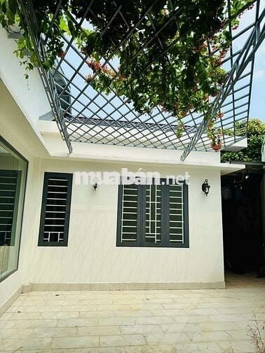 Nhà thuê có sân vườn. 120m . đẹp Mới ĐƯỜNG LẠI HÙNG CƯỜNG VĨNH LỘC B.