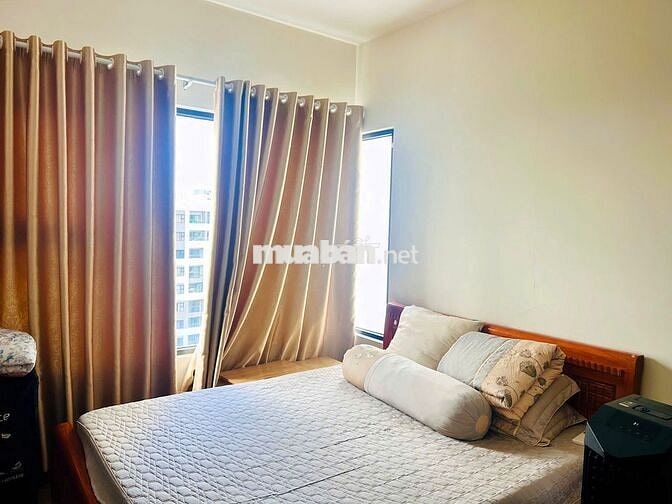 Cho thuê căn hộ 2pn full nội thất tầng cao chung cư Flora Novia