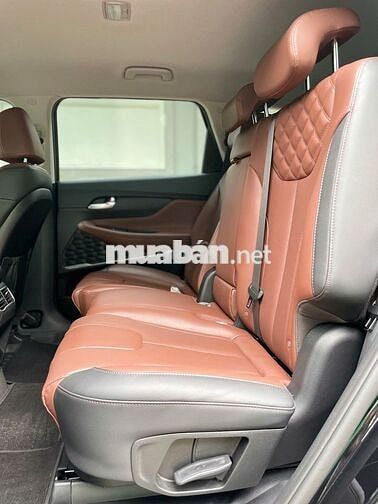Hyundai Santa Fe 2.2 tiêu chuẩn 2023 - 19000km