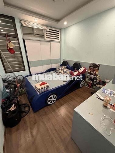 Văn Quán42m 5t 4ngủ ôtô cách 10m,tiện ích trường,chợ sát nhà ,an sinh