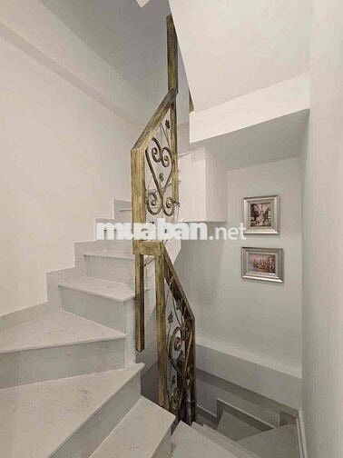 Bán nhà 4 tầng BTCT hẻm 4,5m nguyễn thiện thuật P2 Q3