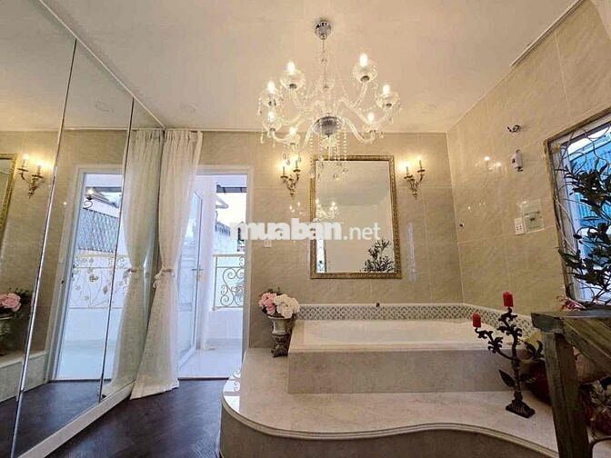 Bán nhà 4 tầng BTCT hẻm 4,5m nguyễn thiện thuật P2 Q3