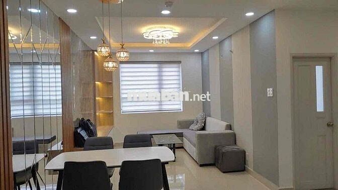 Cho thuê căn hộ topa diện 79m2(2pn,2wc ) nội thất như hình giá : 14 tr