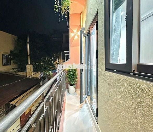 Nhà phan xích long gần ngã 4 phú nhuận hoa lan trường sa cù lao