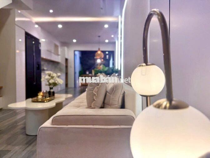 NHỈNH 8 TỶ – SỞ HỮU VILLA 3 TẦNG NGAY NGUYỄN CÔNG TRỨ DT 400 TRIỆU/NĂM