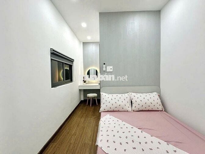 Nhà phan xích long gần ngã 4 phú nhuận hoa lan trường sa cù lao