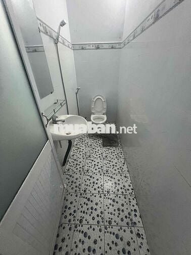 CHO THUÊ NHÀ HXT 4.2X14M 2 LẦU 3PN 1PT 2WC 11TR