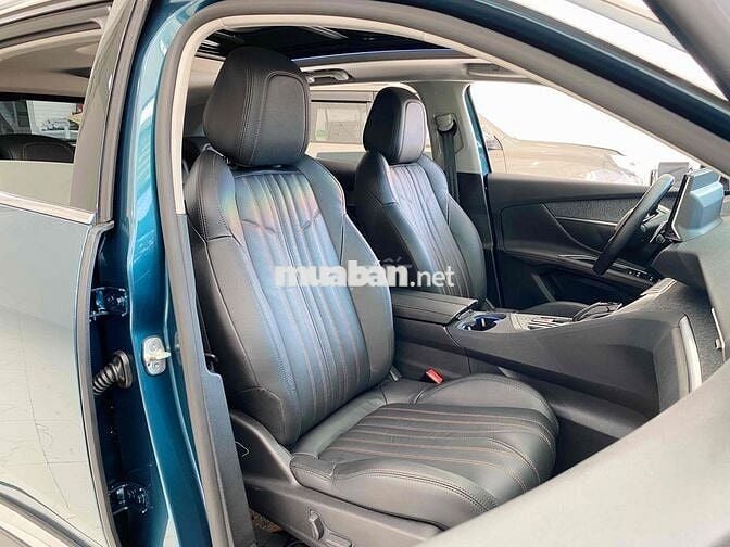 Peugeot 3008 2024 Premium - 9300 km