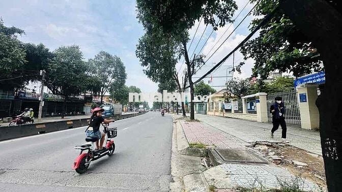 BÁN NHÀ MT THỚI AN 28 cách lê thị riêng 50m , ngang 5x20m