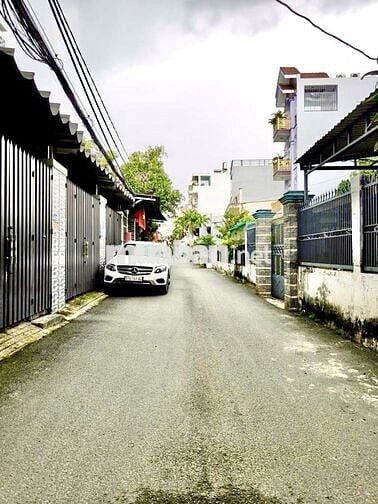 Nhà 2 tầng 2 phòng ngủ hẻm xe hơi 7 chỗ tới nhà SHR Phạm Văn Chiêu P16