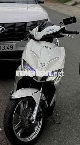 dư dùng 2 xe AB như mới
