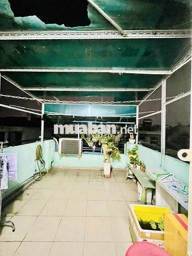 NHỈNH 5 TỶ , TÂN BÌNH GIÁP Q10 , 30m2 , 5 TẦNG NGAY CV LÊ THỊ RIÊNG