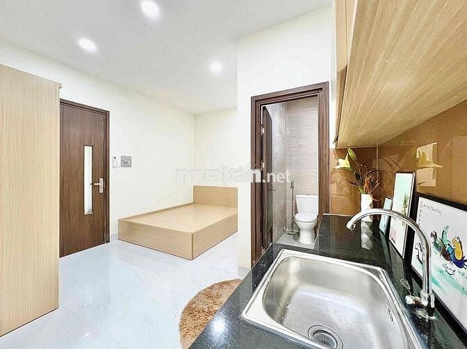 Căn Hộ full nội thất ngay Trục đường Phạm Văn Đồng