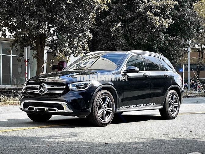 Mercedes Benz GLC200 2021