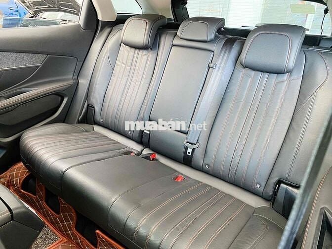 Peugeot 3008 2024 Premium - 9300 km