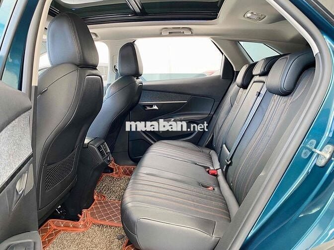 Peugeot 3008 2024 Premium - 9300 km