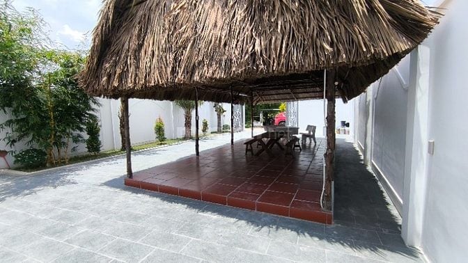 Bán căn nhà nghỉ dưỡng đầy đủ mọi công năng DT 10*24m giá siêu hời 