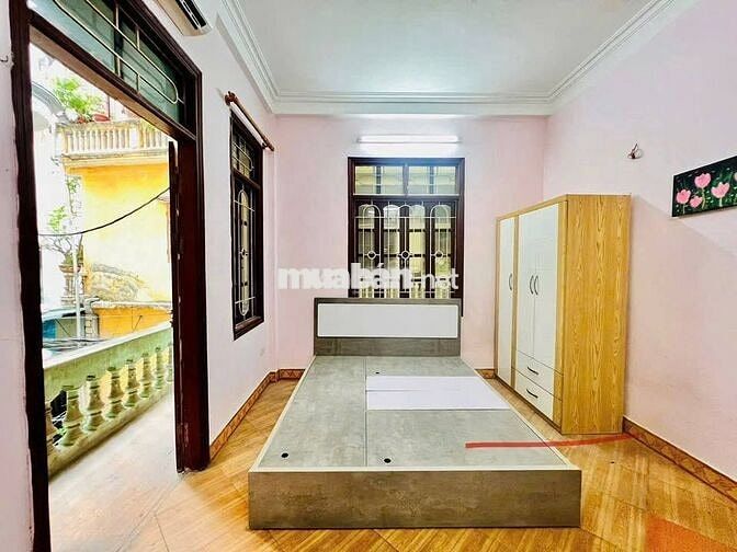 Phố QUAN NHÂN BÁN NHÀ LÔ GÓC OTO ĐỂ CỬA - Thiện chí bán sang tên NHANH
