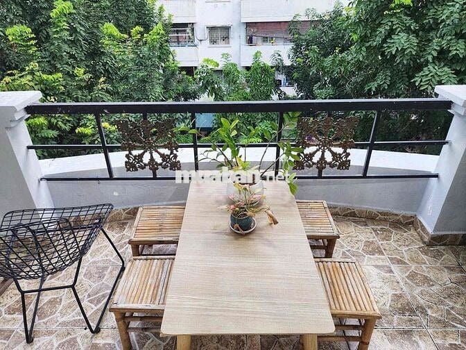 Căn Hộ Full Nội Thất Ban Công Gần Chợ Bà Chiểu Ngay Lê Quang Định