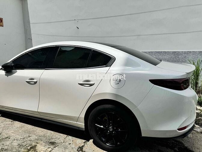 Mazda 3 2023 1.5L Luxury - 19100 km