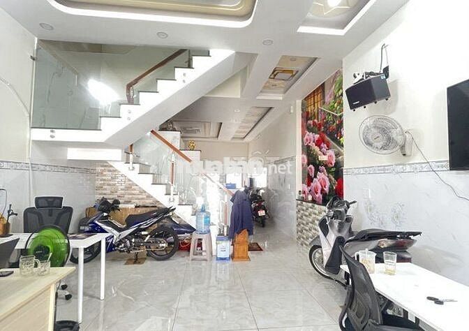 BÁN NHÀ 3 TẦNG – HẺM NHỰA GẦN MẶT TIỀN PHAN VĂN HỚN, Q.12