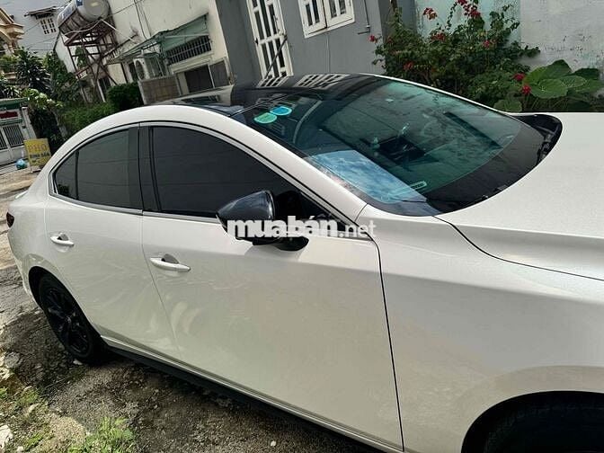 Mazda 3 2023 1.5L Luxury - 19100 km