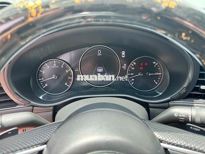 Mazda 3 2023 1.5L Luxury - 19100 km