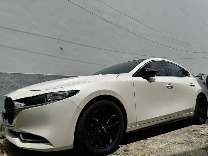 Mazda 3 2023 1.5L Luxury - 19100 km